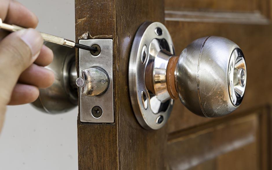 résolu serrurier ouverture de porte Paris 12